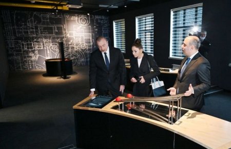 İlham Əliyev və Mehriban Əliyeva “STEAM İnnovasiya Mərkəzi”nin açılışında iştirak ediblər - FOTO