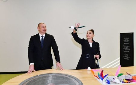İlham Əliyev və Mehriban Əliyeva “STEAM İnnovasiya Mərkəzi”nin açılışında iştirak ediblər - FOTO