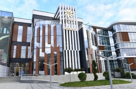 İlham Əliyev “Bakı KOB evi”nin açılışında iştirak edib 