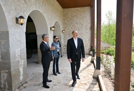 İlham Əliyev və Mehriban Əliyeva Mehmandarovların malikanə kompleksinin açılışında iştirak ediblər - FOTO