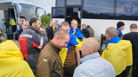 Ukrayna Rusiya əsirliyindən 95 müdafiəçini geri qaytarıb 