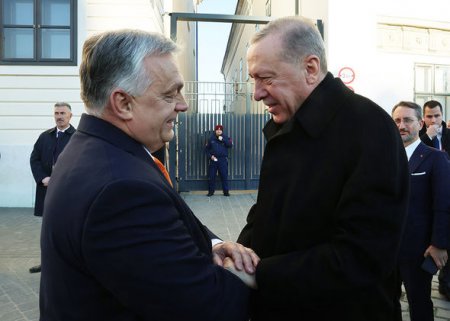 Türkiyə Prezidenti Macarıstanın Baş nazirinə TOGG avtomobili hədiyyə edib 