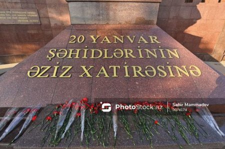Bir gecədə adı dəyişdirilən, qərənfillərə qərq olunan metronun “20 Yanvar” stansiyası