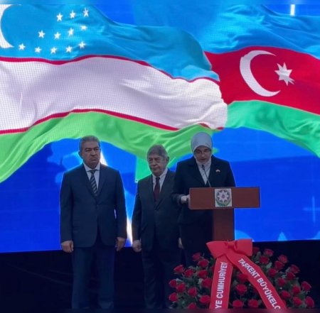 Xuraman Muradova Özbəkistan Yazıçılar Birliyinin fəxri üzvü seçildi Xuraman Muradova Özbəkistan Yazıçılar Birliyinin fəxri üzvü seçildi