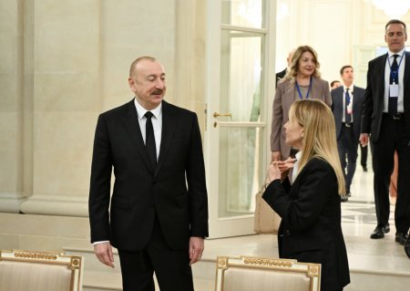 Prezident İlham Əliyevin adından İtaliya Nazirlər Şurasının sədrinin şərəfinə işçi şam yeməyi verilib