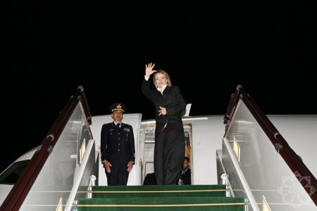 İtaliya Nazirlər Şurasının sədri Ciorcia Meloninin Azərbaycana səfəri başa çatıb İtaliya Nazirlər Şurasının sədri Ciorcia Meloninin Azərbaycana səfəri başa çatıb