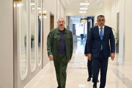 İlham Əliyev “Xankəndi” hotelinin açılışında 